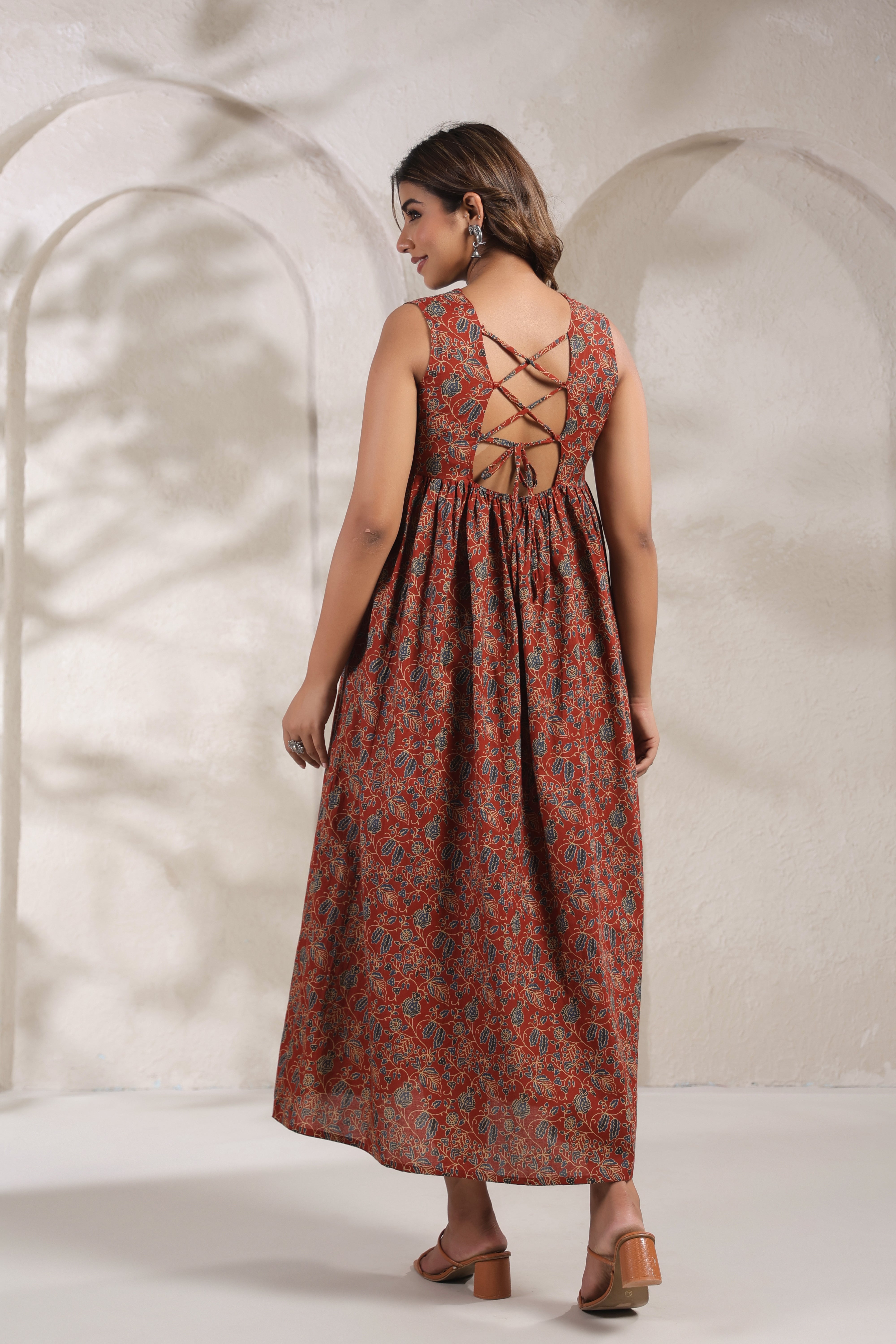 Maroon Floral Printed Sleeveless Cotton Kurti