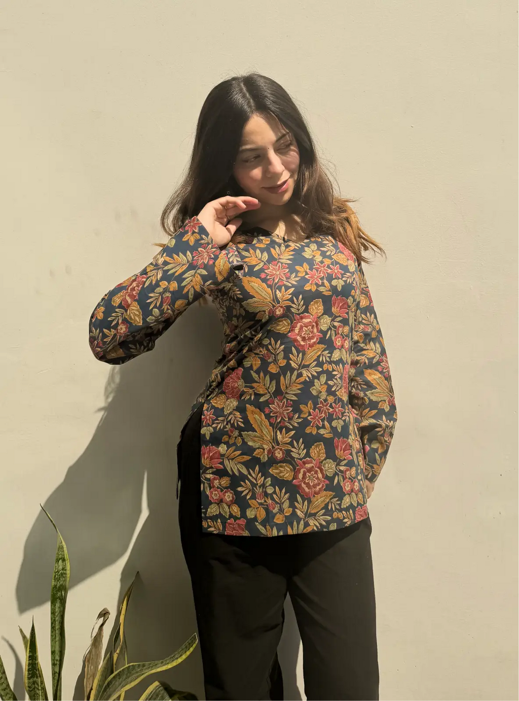 Gumshuda Bell Sleeves Kurti