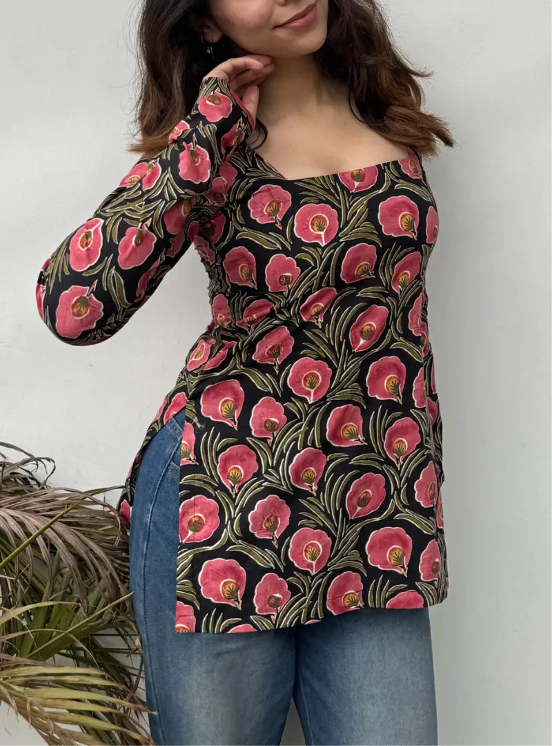 Dilbaro Square Neck Kurti