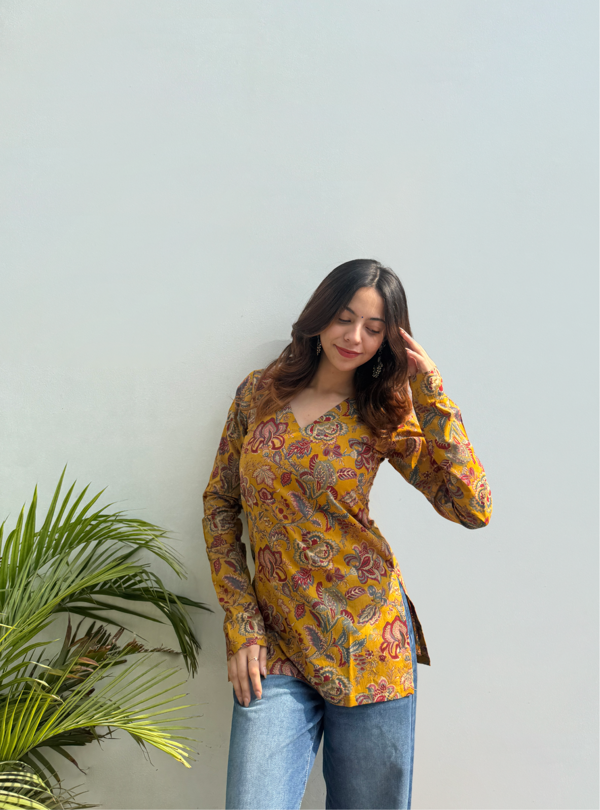 Karigari Straight Sleeves Kurti