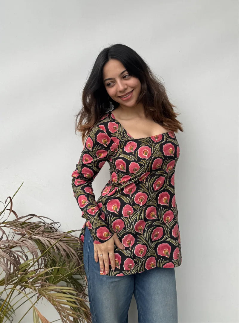 Dilbaro Square Neck Kurti