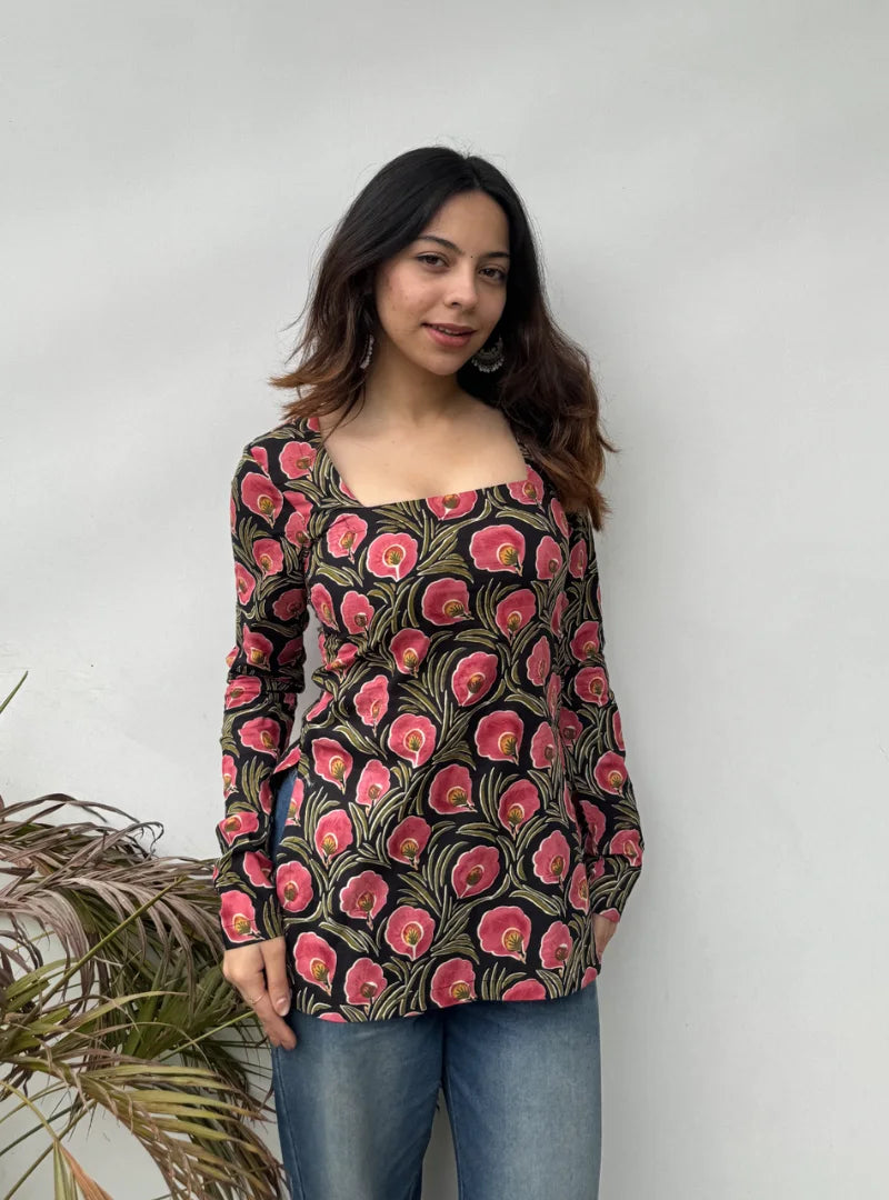 Dilbaro Square Neck Kurti