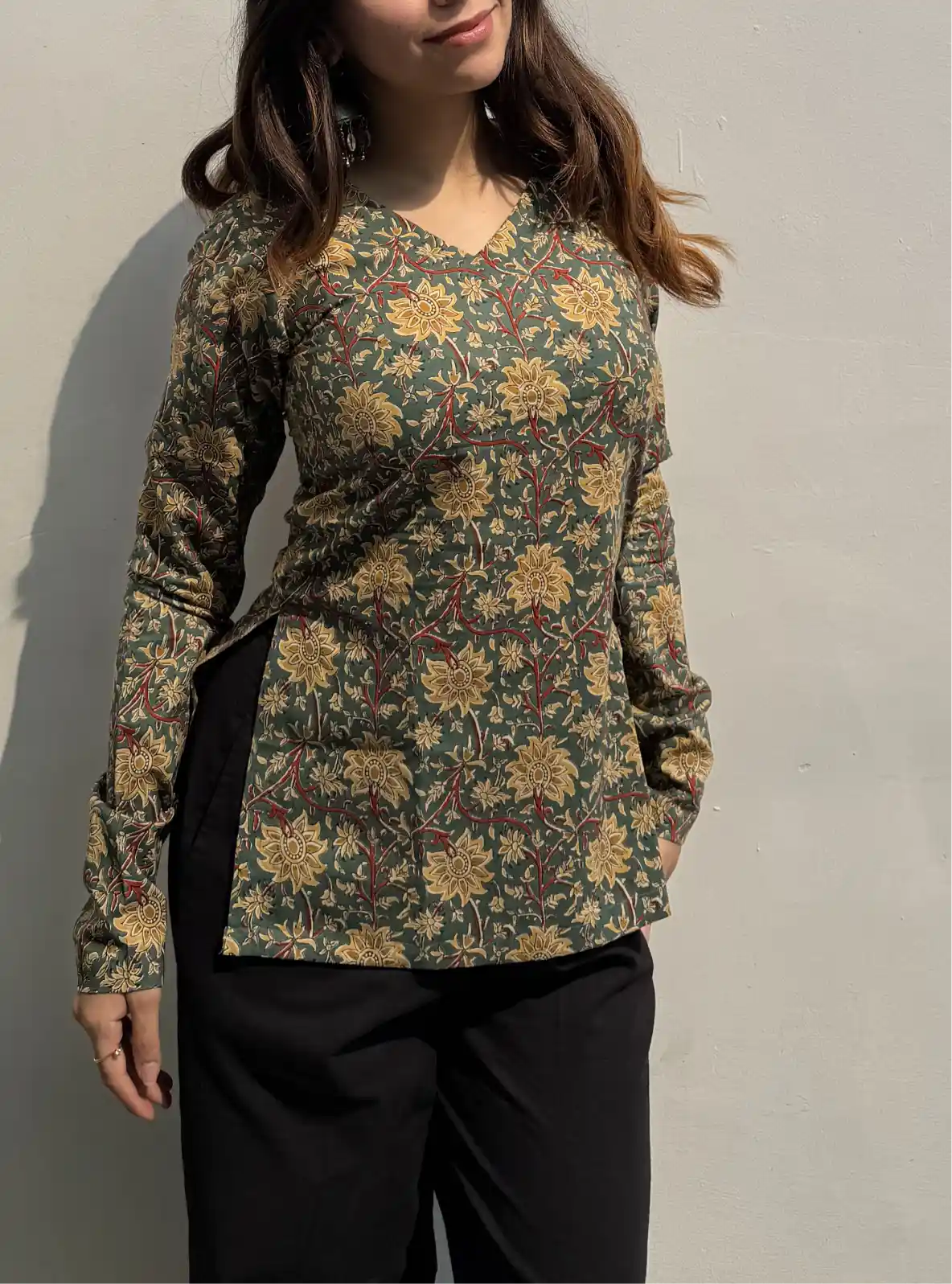 Divya Straight Sleeves Kurti