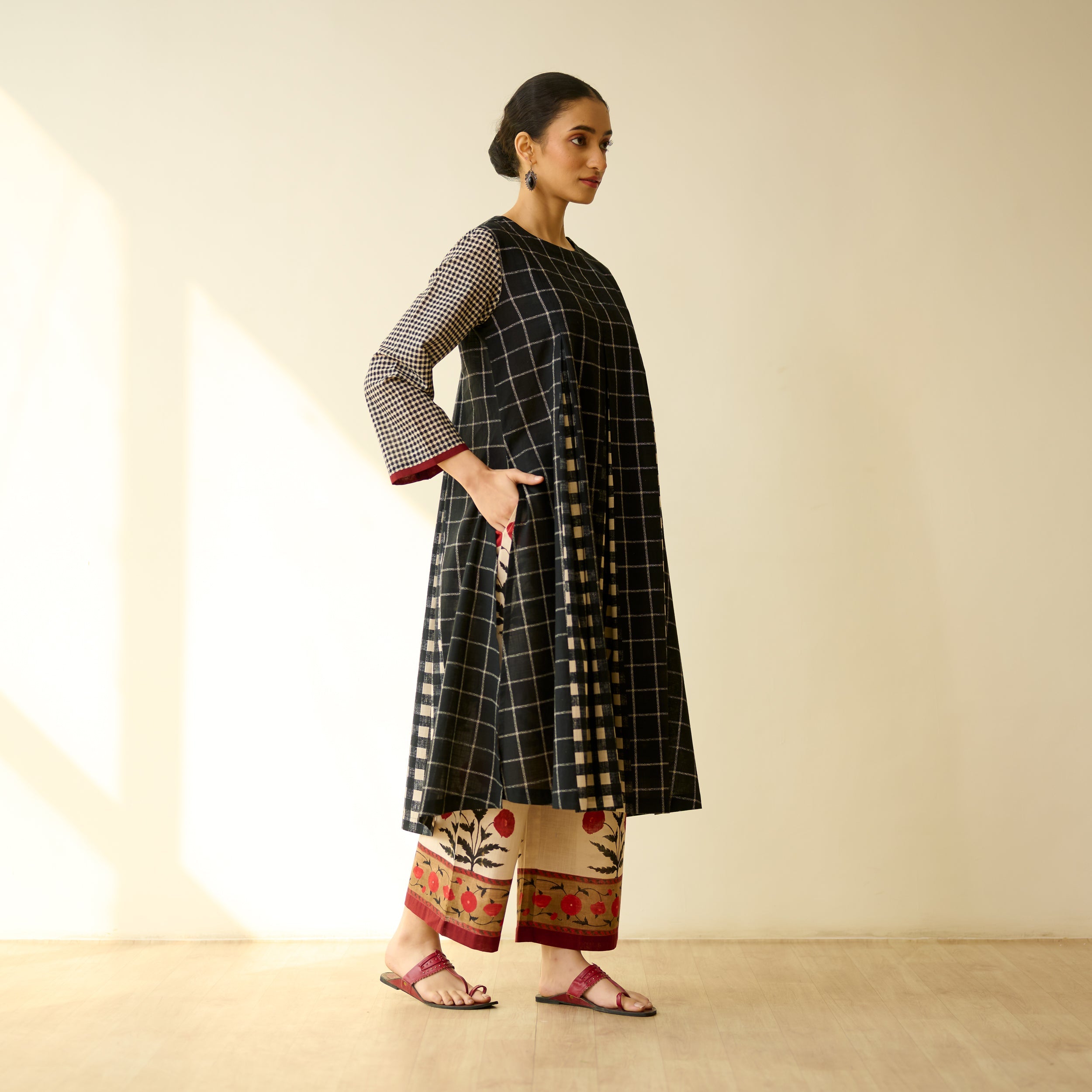 Pattern Play Fine Slub Cotton Kurta Set - Black