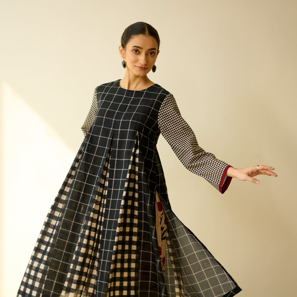 Pattern Play Fine Slub Cotton Kurta Set - Black